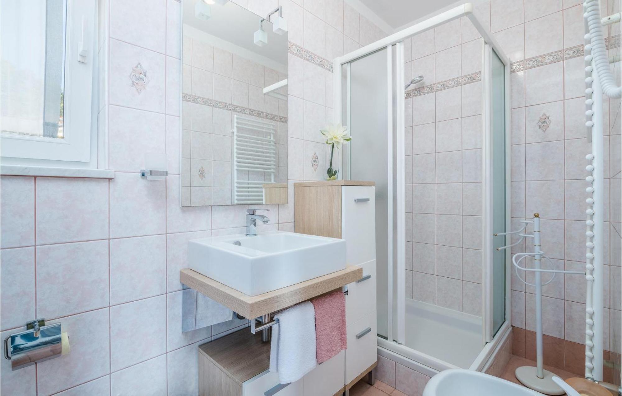 Gorgeous Apartment In Cizici With House Sea View Exterior photo