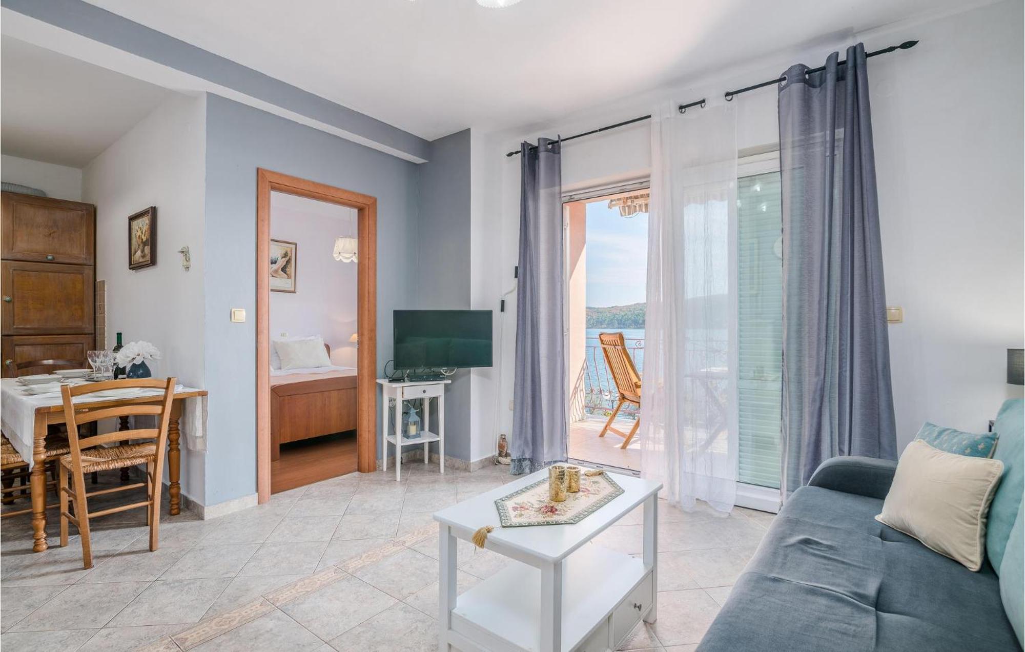 Gorgeous Apartment In Cizici With House Sea View Exterior photo