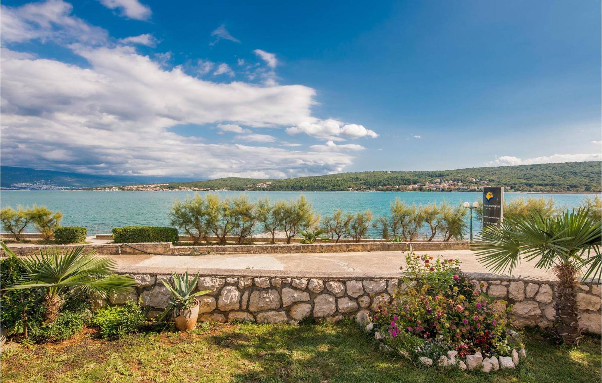 Gorgeous Apartment In Cizici With House Sea View Exterior photo